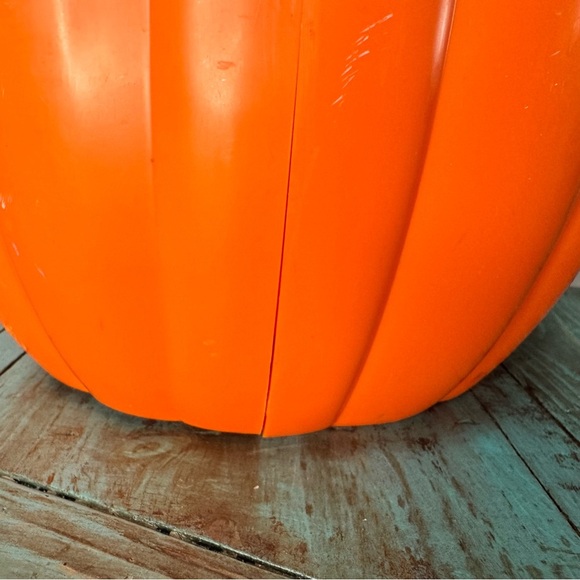 Vintage Monocore 1998 Scary Light Up Eyes Jack-O-Lantern Trick Or Treat Bucket - Picture 8 of 11